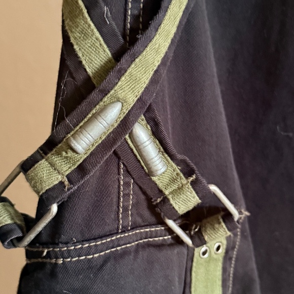 2005 TRIPP NYC Cargo Skirt - army green bullets - zip off - PERFECT condition XL - Picture 3 of 8
